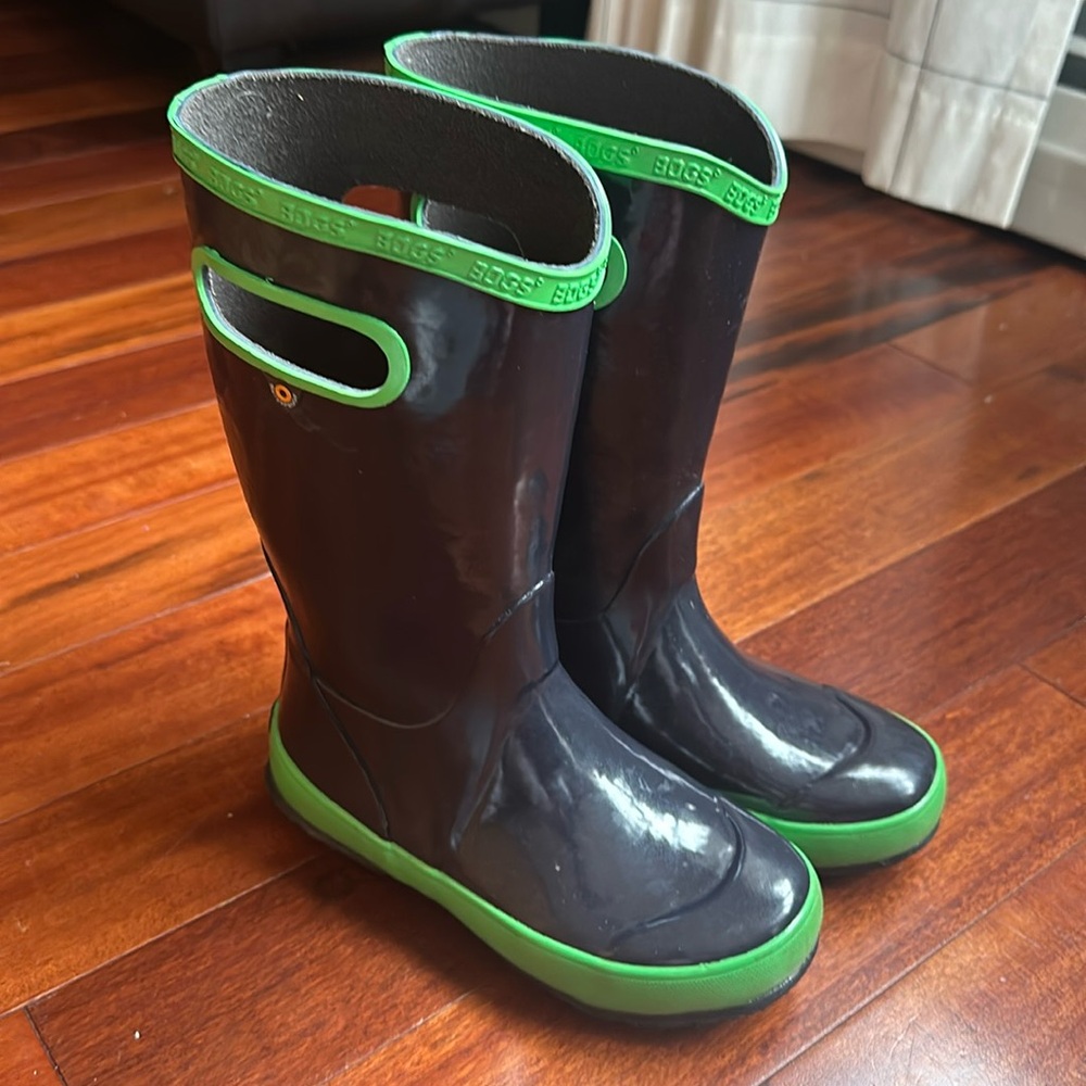 BOG Rain boots- size 1